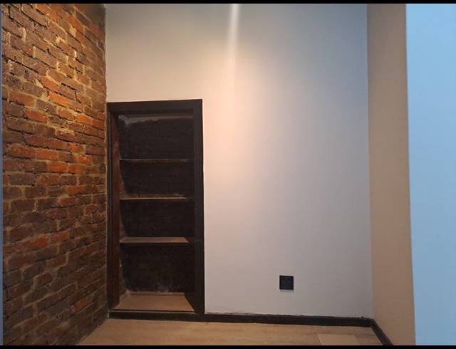16M² OFFICE TO LET IN RAEDENE ESTATE